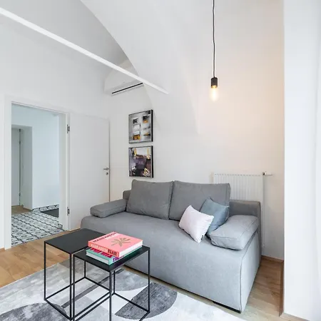 Premium In Altstadtnaehe Lägenhet Graz