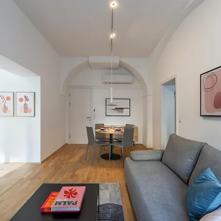 Premium In Altstadtnaehe Apartment