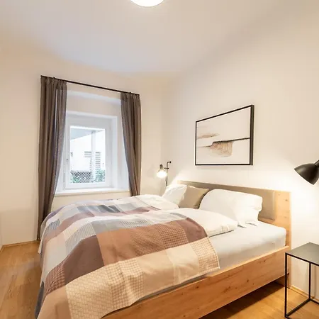 Premium In Altstadtnaehe Appartement